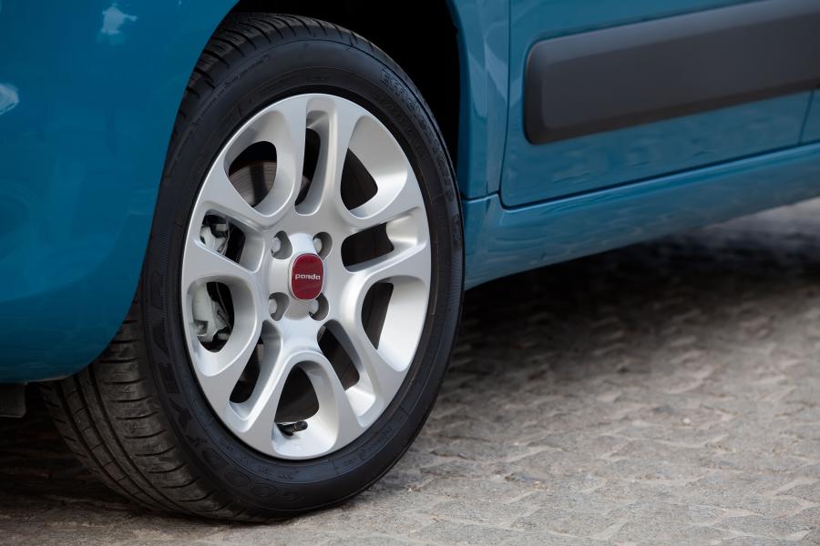  Fiat Panda 2012 года  (фото 38 из 277)